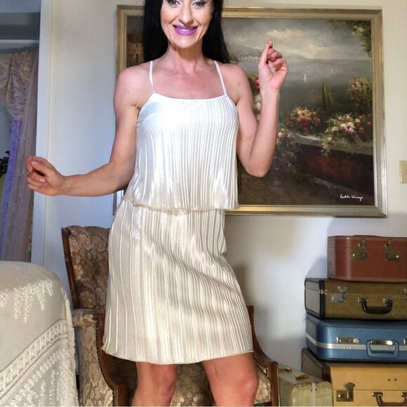 Studio Y Dresses & Skirts - Studio Y gold shimmery dress